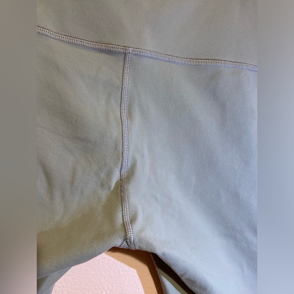 Lululemon legging - Picture 6 of 8